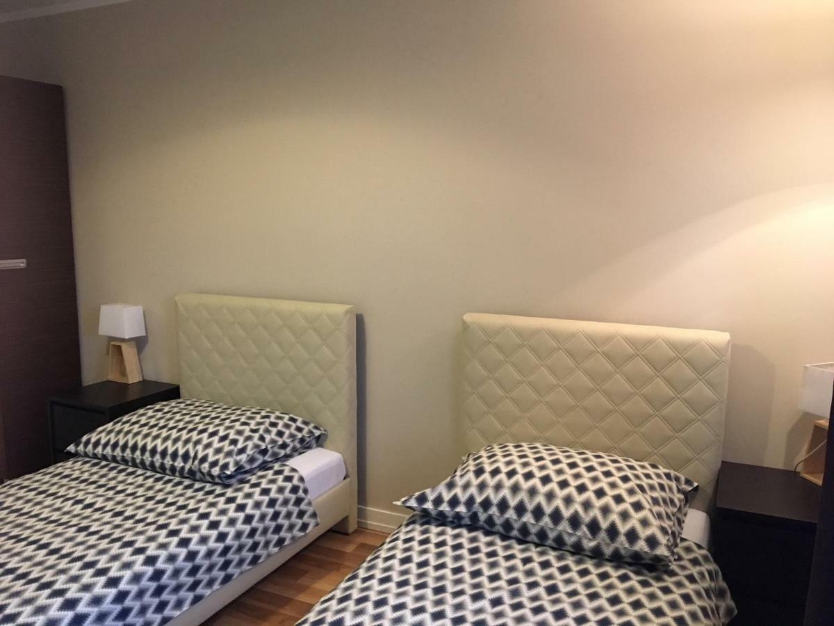 Family & Business Elegant Apartments Rynek Centrum Downtown - 2 Bedroom, Balcony, Parking Kielce Exteriér fotografie